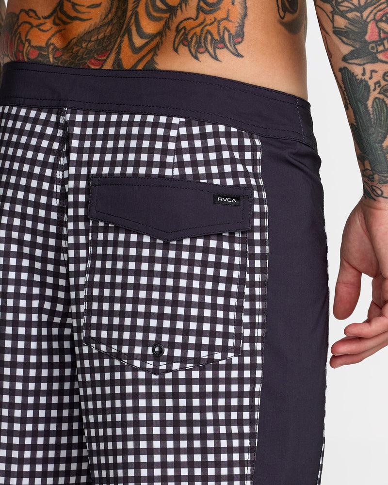 Hawaii Apex 2 Trunk 18" - RVCA