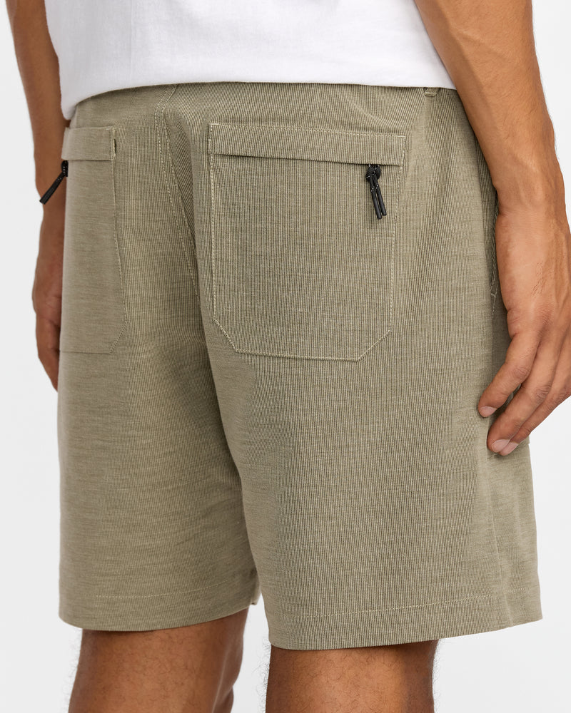Brophy Hybrid 18" Short- RVCA