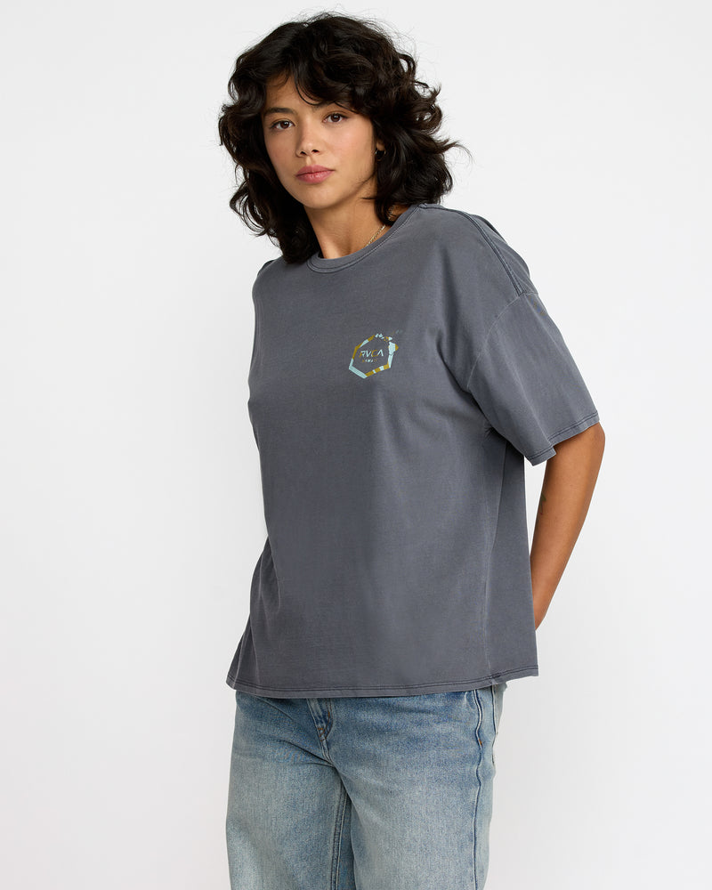 Hawaii Hex II Baggie Tee - RVCA