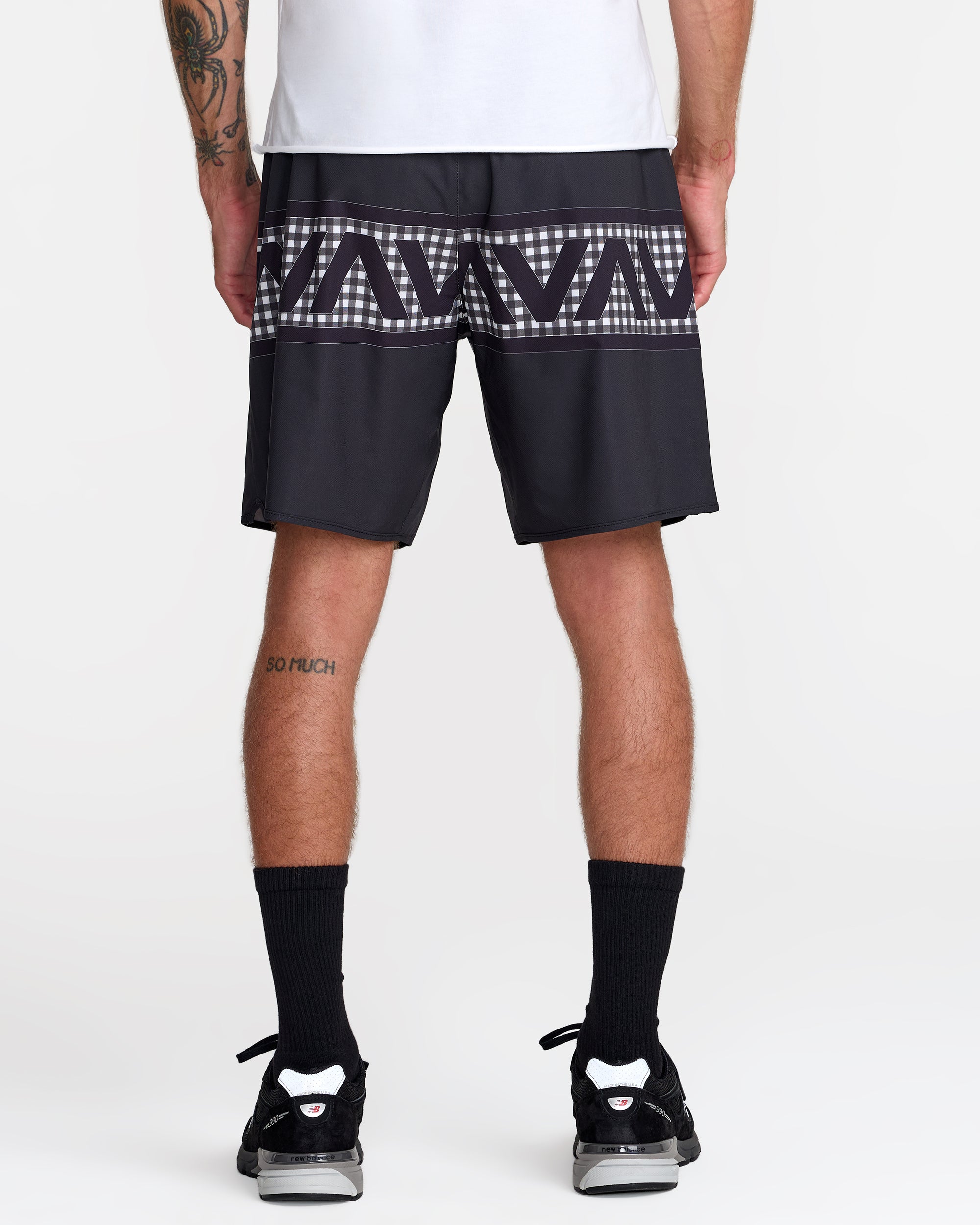 Hawaii Yogger Stretch 17" Short - RVCA