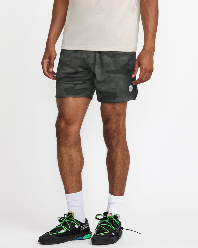 Yogger Recover 17" Short - RVCA