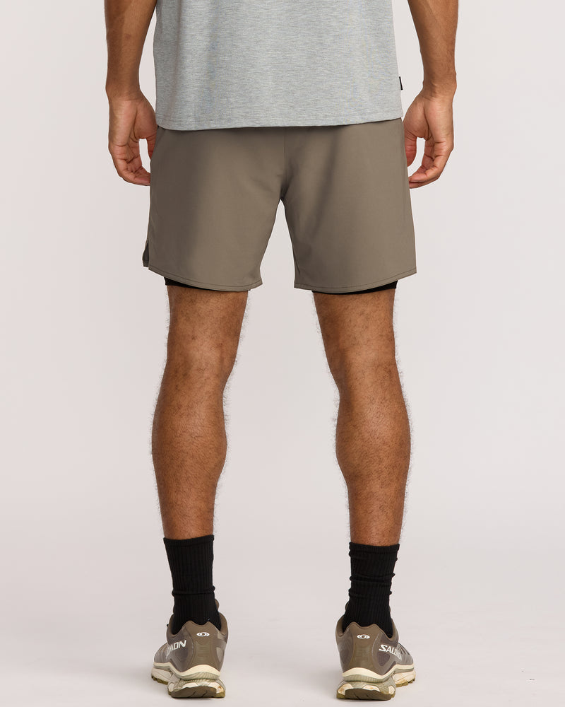 Yogger 2 In 1 Short 17" Short - RVCA