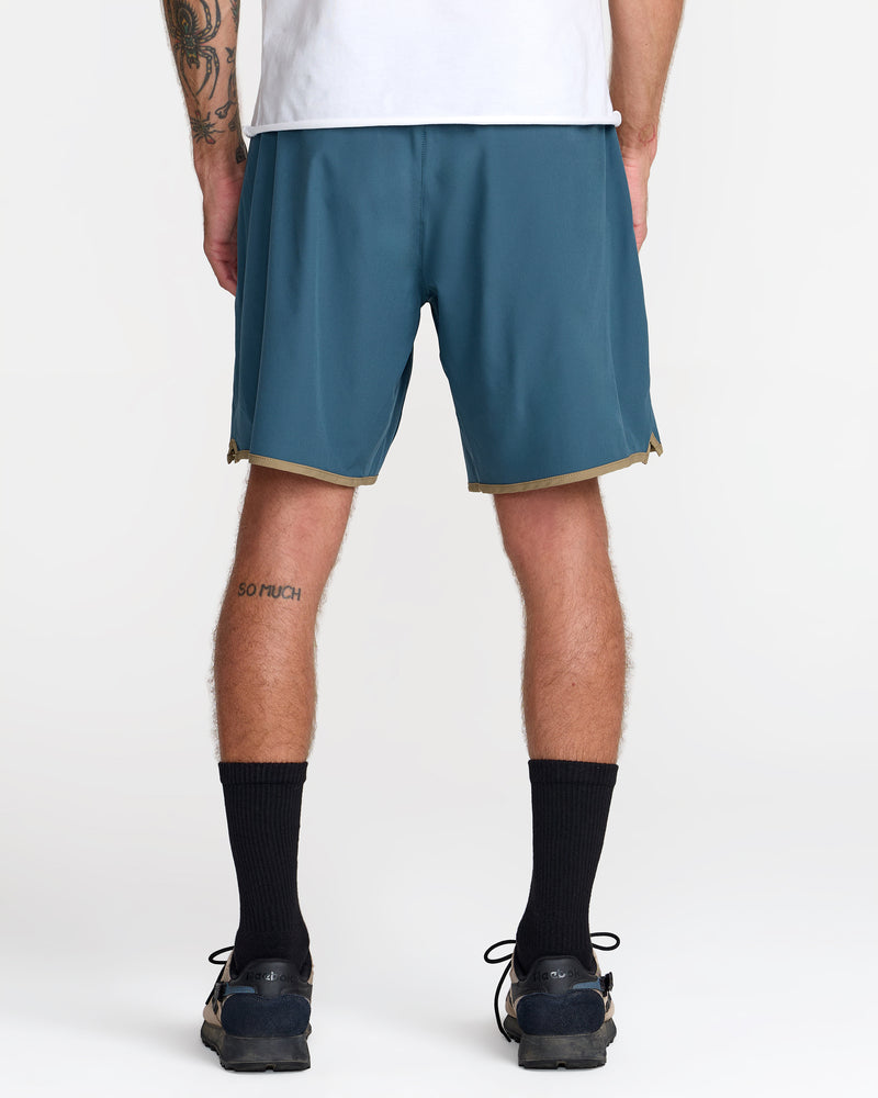 Yogger Stretch Contrast 17" Short - RVCA