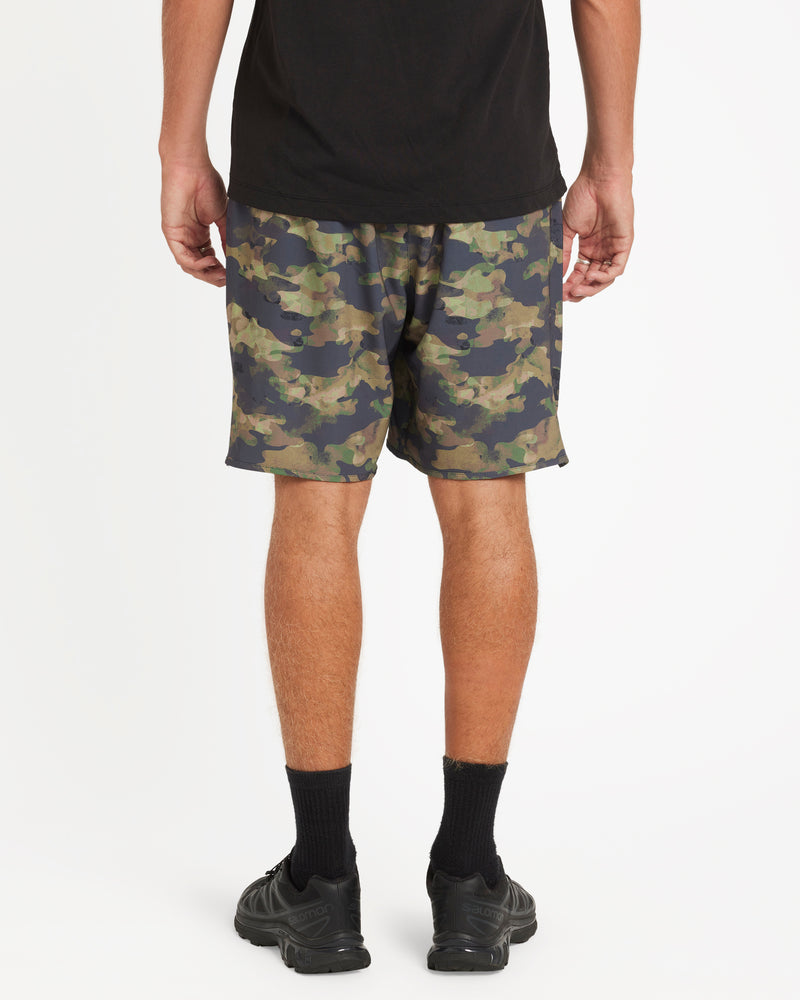 Yogger Stretch Contrast 17" Short- RVCA