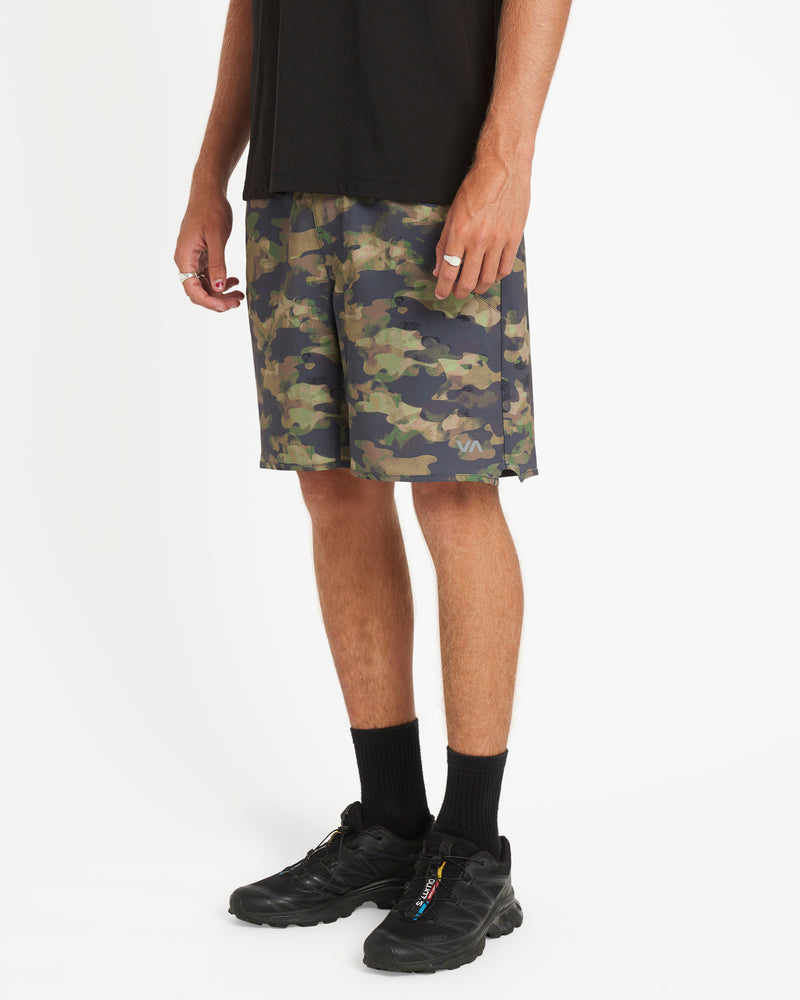 Yogger Stretch Contrast 17" Short- RVCA