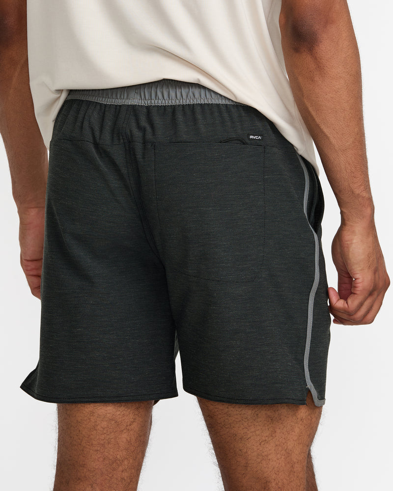 Yogger Hybrid 17" Short - RVCA