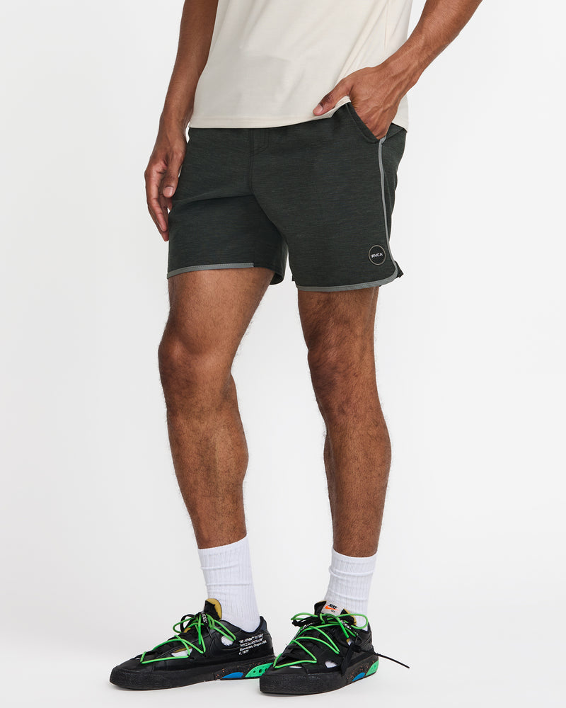 Yogger Hybrid 17" Short - RVCA