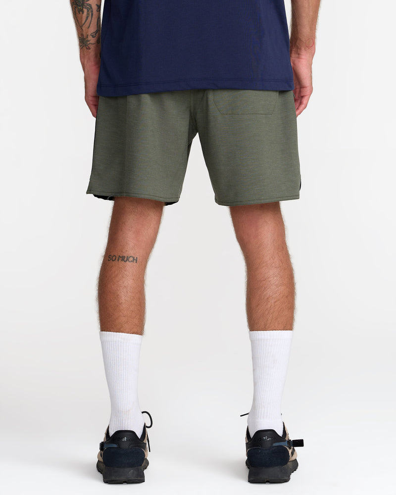 Yogger Hybrid 17" Short- RVCA