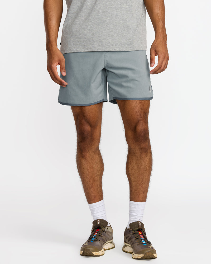 Yogger Hybrid 17" Short - RVCA