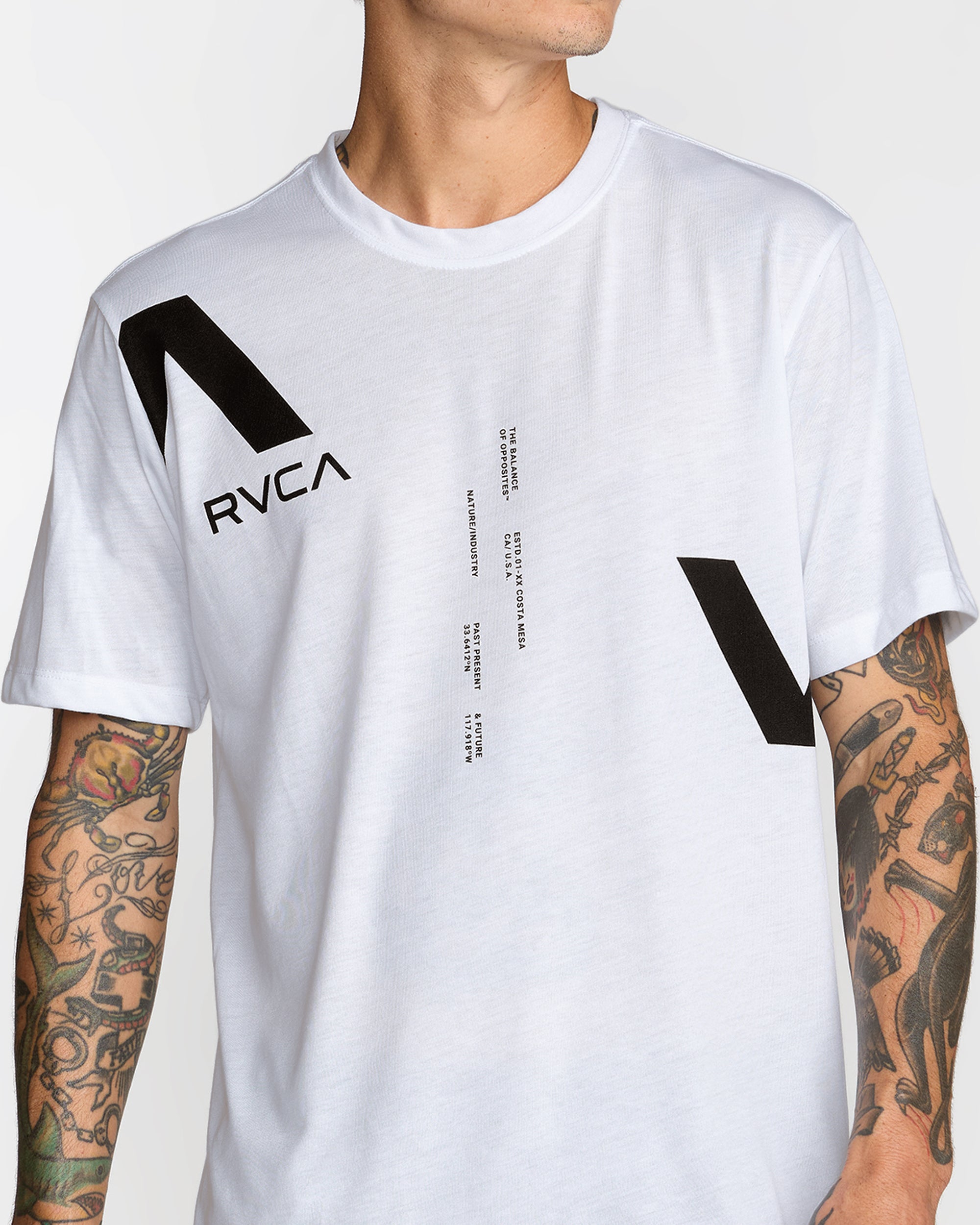 VAa Divided Short Sleeve Tee - RVCA