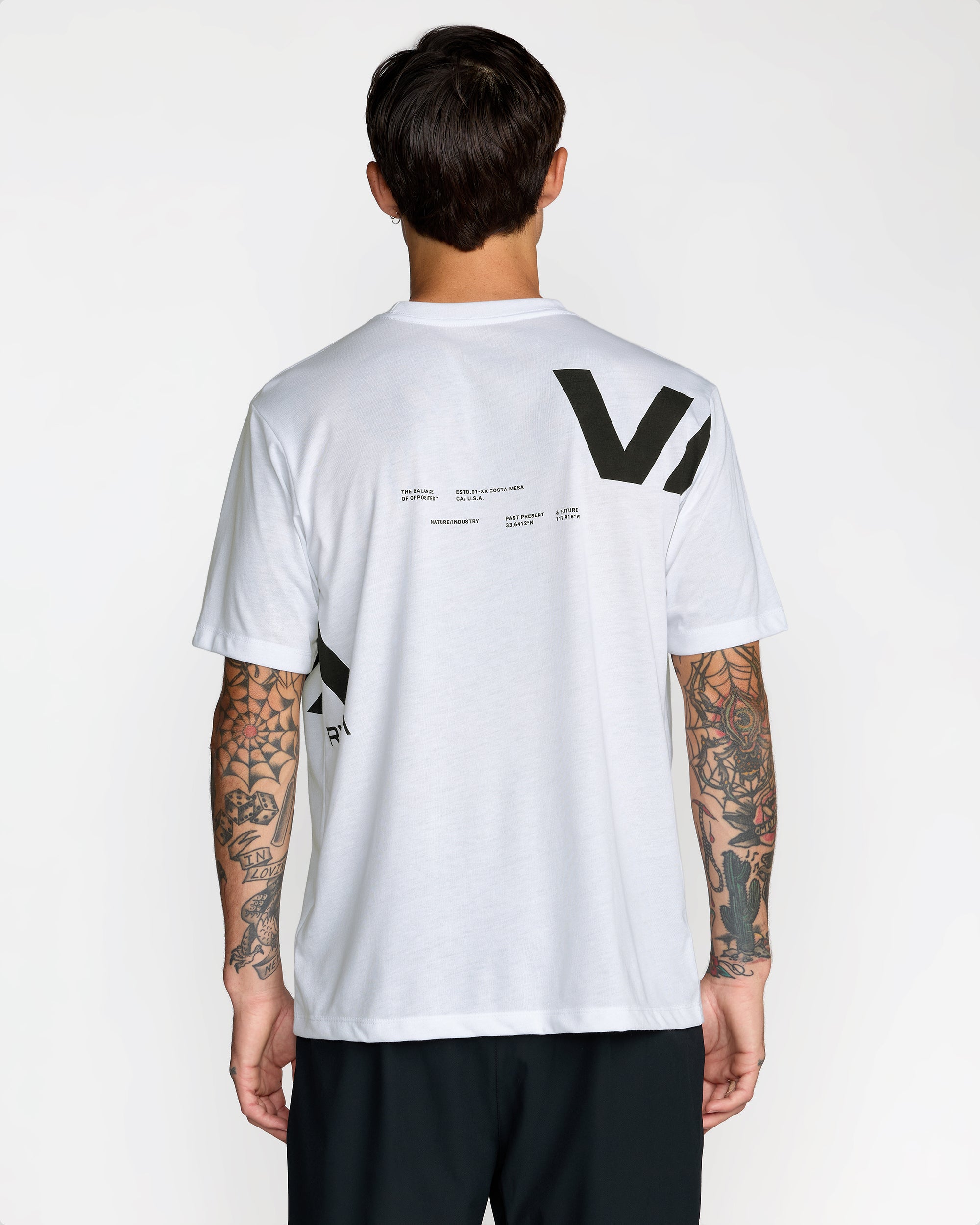 VAa Divided Short Sleeve Tee - RVCA