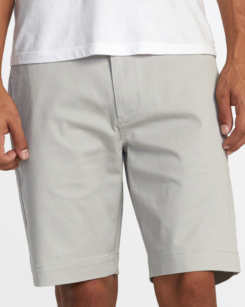 Weekend Stretch Short 20"