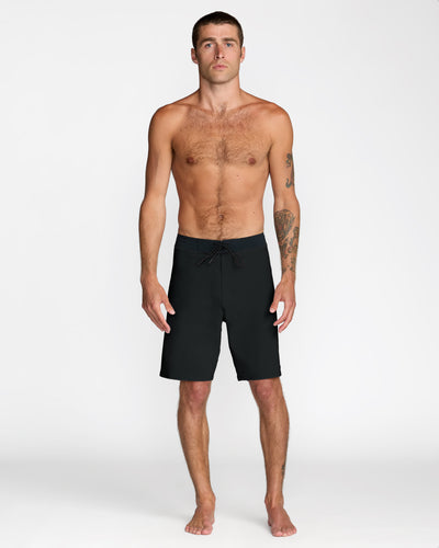 VA Trunk Solid- RVCA