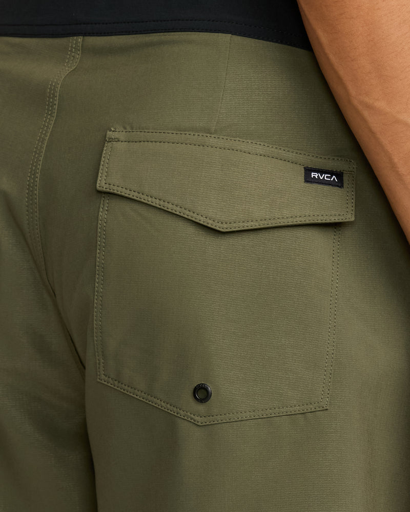 VA Trunk Solid- RVCA