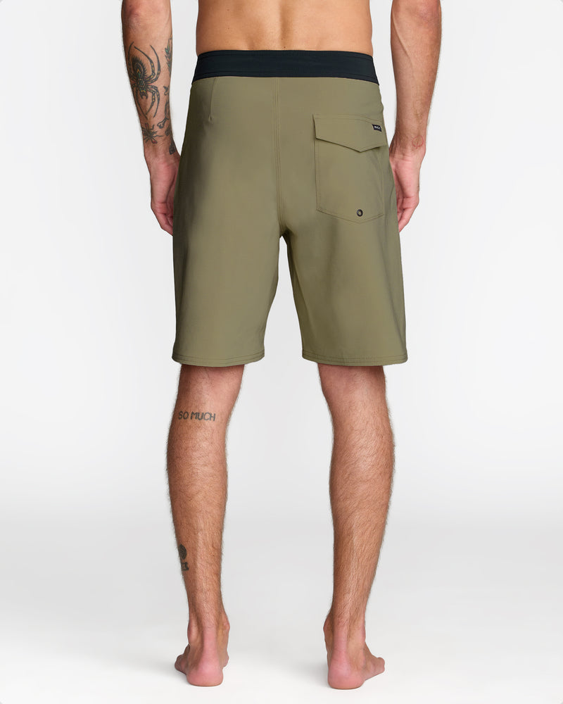 VA Trunk Solid - RVCA