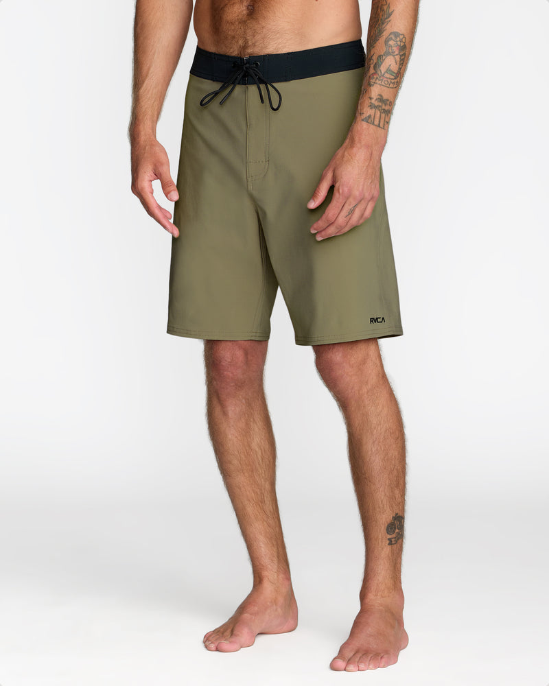 VA Trunk Solid - RVCA