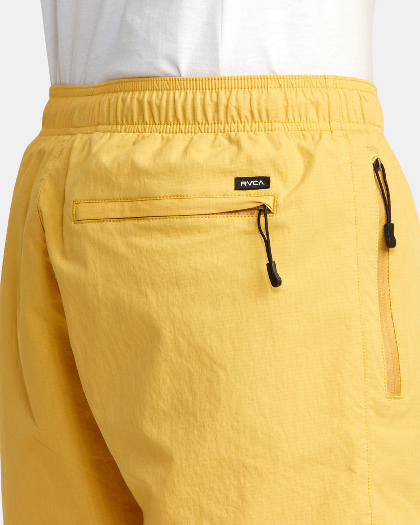Brodie 2 Hybrid Elastic Shorts 17” - Vintage Gold