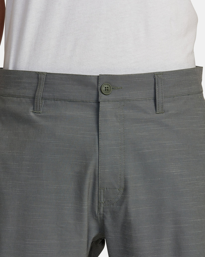 Balance Hybrid Shorts 20” - Olive